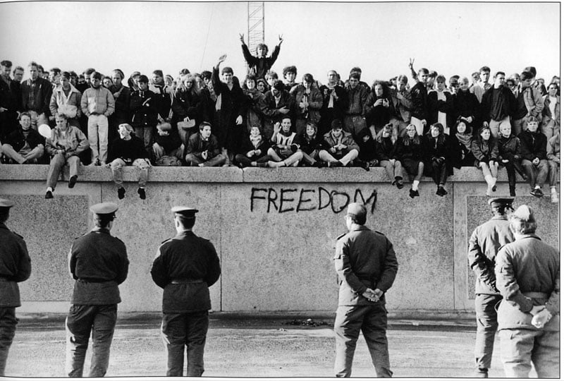 the fall of the berlin wall