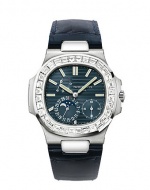 Patek Philippe Mens Nautilus 5722G-001